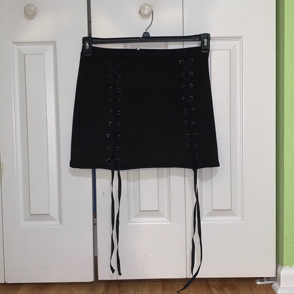 Honey punch black suede skirt with tie detail NWOT